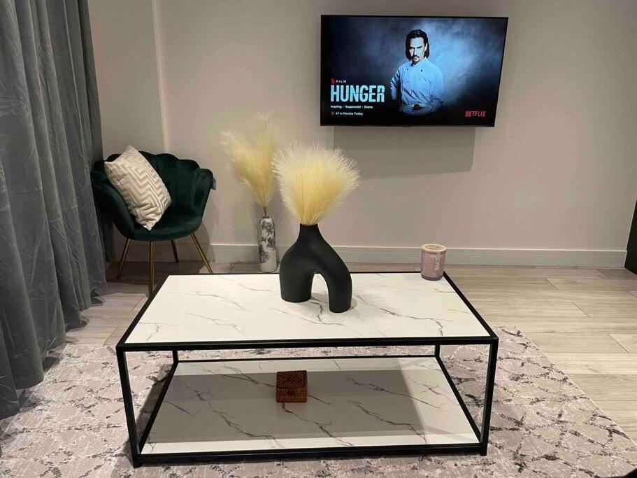Stylish And Cosy 2 Bedroom Flat In Кройдон Екстер'єр фото