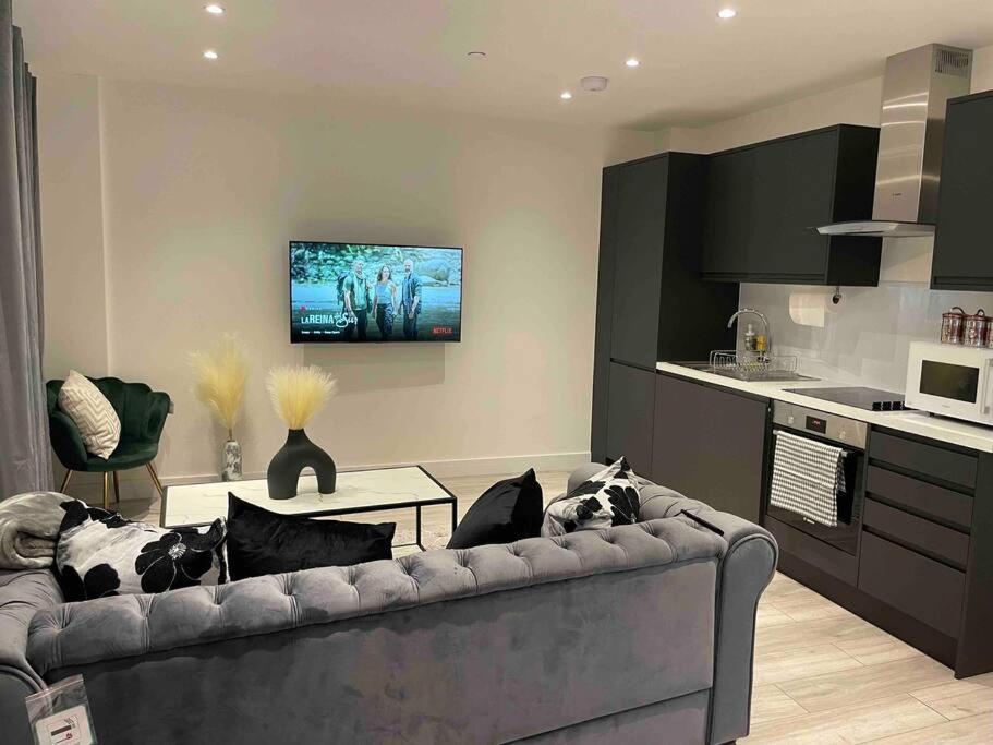 Stylish And Cosy 2 Bedroom Flat In Кройдон Екстер'єр фото