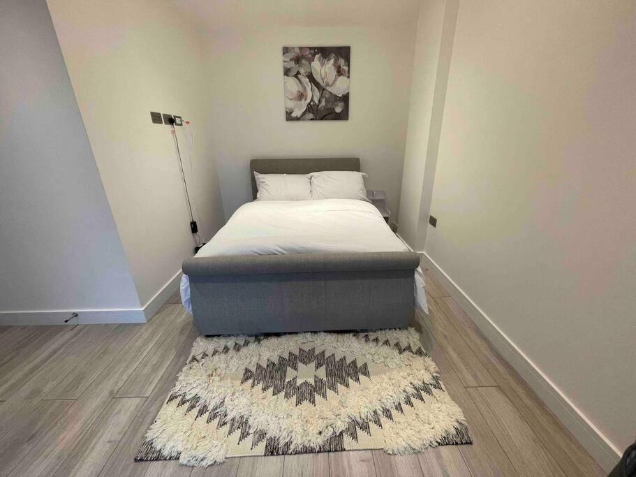 Stylish And Cosy 2 Bedroom Flat In Кройдон Екстер'єр фото